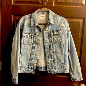 Old Navy Women’s jean jacket. Size Small Tall. Worn once.